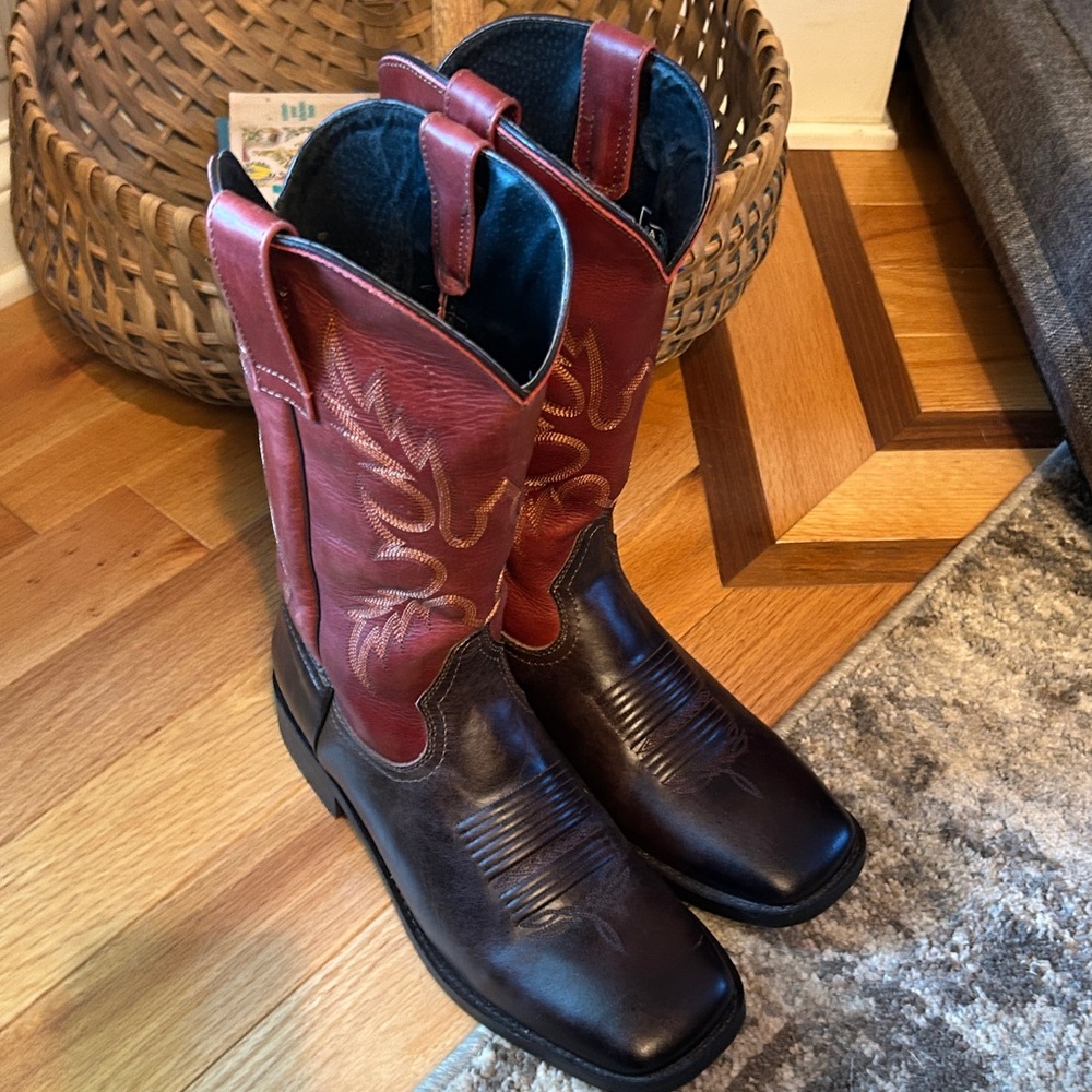 BP Genuine Leather Cowboy Boots - Red and Black square toe. 10d